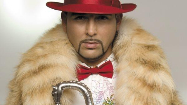 Припевът на най новата песен на Устата възпя америкнаския президент Доналд