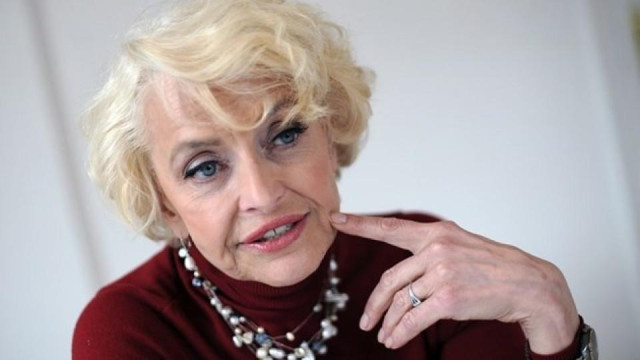 Въпреки че навърши 71 години джаз певицата Камелия Тодорова не