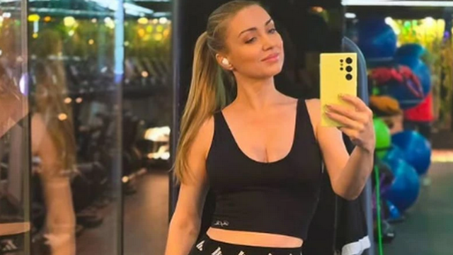 Галя от Каризма през август става на 47 години но