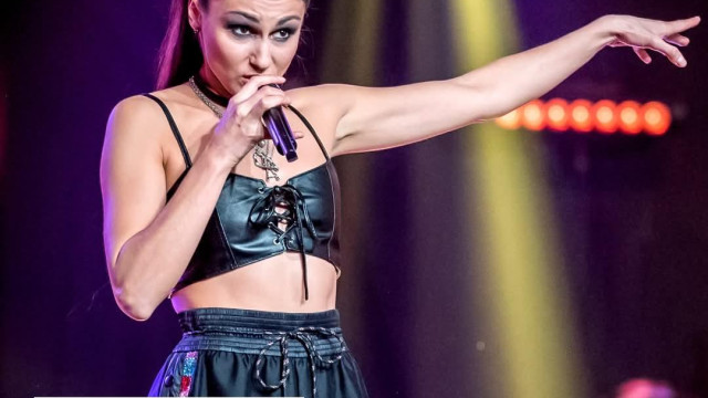 Аз нямам гърди и нямам задник имам плочки Като нямаш