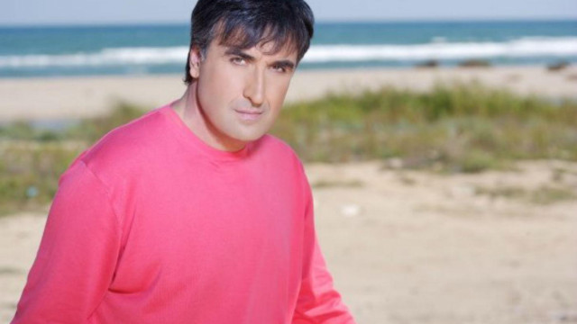 Веселин Маринов сякаш най накрая е открил соята истинска половинка пише