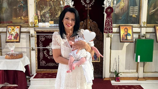 Народната певица Росица Пейчева кръсти бебето си което роди на
