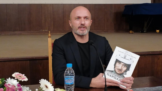 Георги Парцалев имал таен дневник В него големия комик си