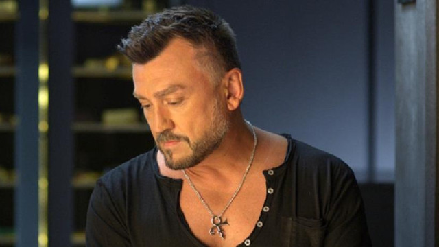 Любо Киров показа гърдите си в инстаграм където сподели клипче