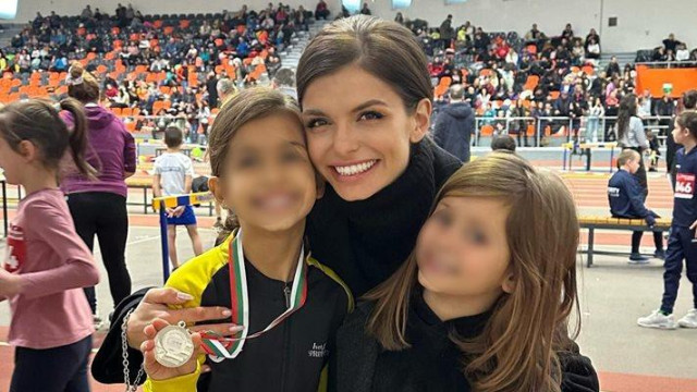 Манекенката Славена Вътова успя да си открадне малко време с