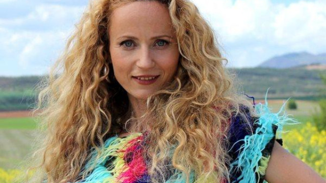 Певицата Деси Добрева тръгва на национално турне заедно с Лудо