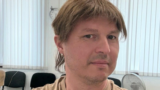 С нова визия се похвали известният музикант Йордан Йончев