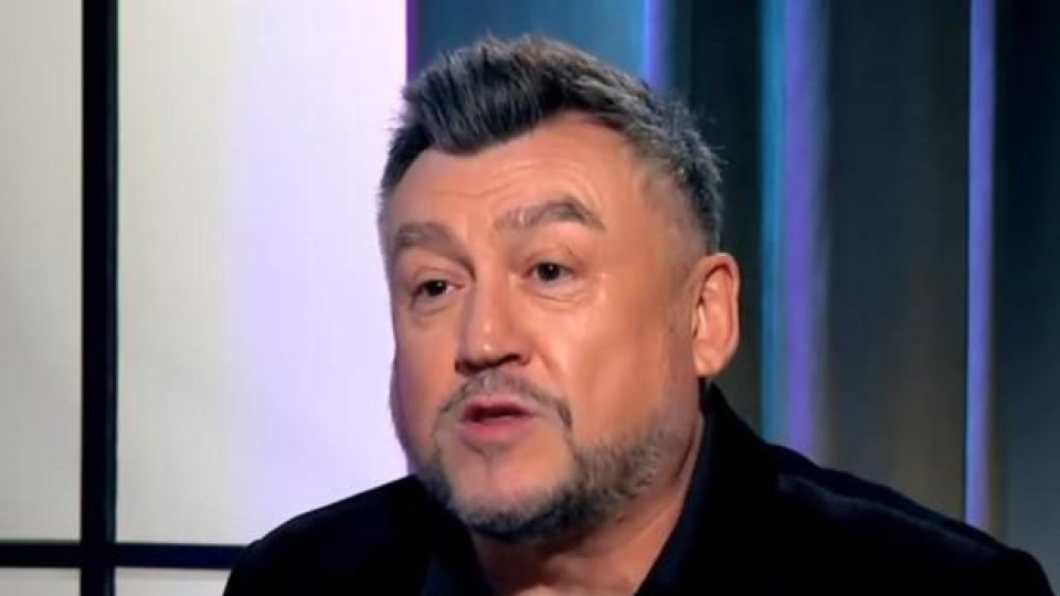 Защо главата на Любо Киров е двойна?