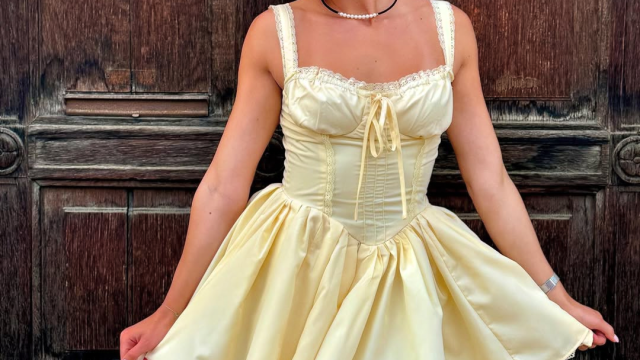 Лятна жълта рокля в ума ми се върти С популярният