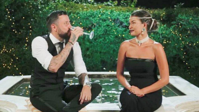 Мартин Елвиса и ергенката Косара излизат заедно и се забавляват