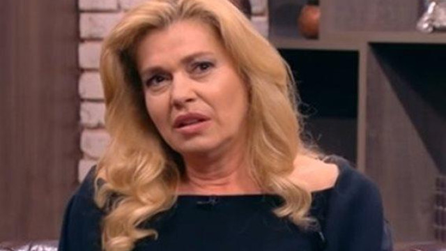 Внучката ми е на година и три месеца в момента