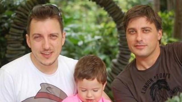 Актьорът и фотографът Владимир Карамазов ще се събере с брат