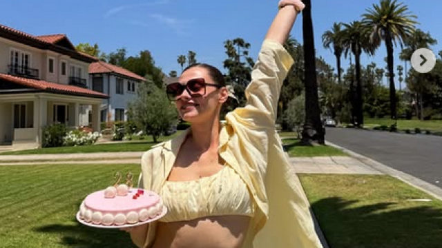 Едва 9 месеца след сватбата с Александър Кадиев младата му