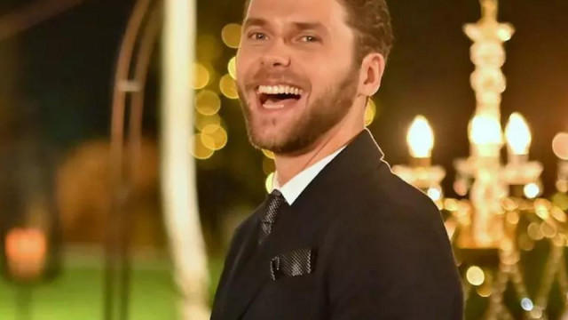 Александър Младенов за чието сърце дами се бореха в трети