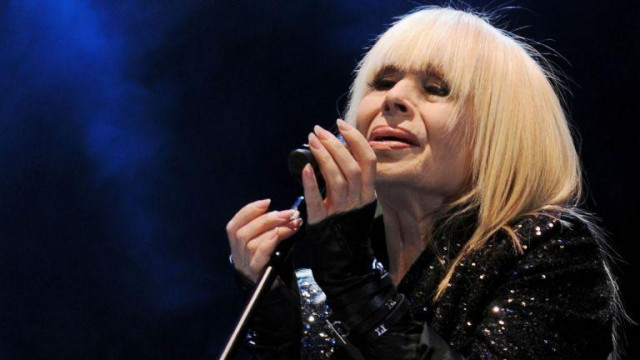 Нагли мошеници мамят с билети за несъществуващ концерт на Лили