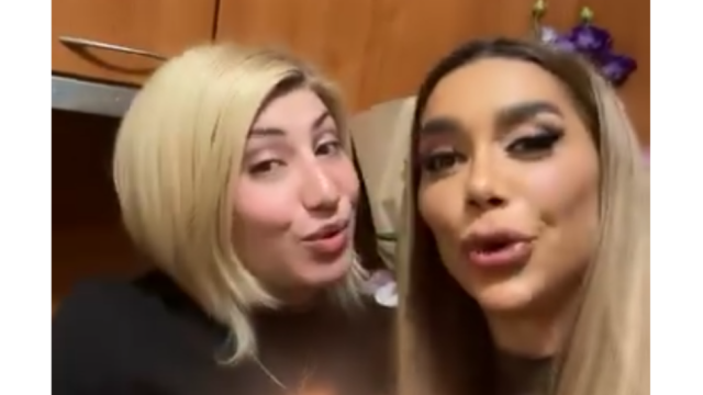 Певицата Бони честити рождения ден на колежката си Ричи Миладинова