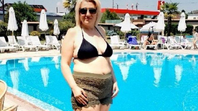 Помните ли Ани Баракова Добре оформената пловдивска учителка от гимназията