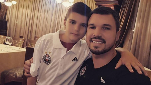 Футболистът Валери Божинов макар да не играе професионално от години