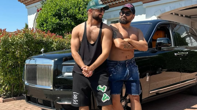 Кралят на попфолка Васил Боянов Азис показа луксозното си