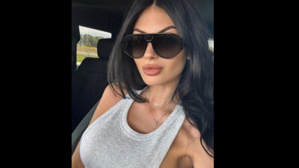 Бижу за 8 бона блесна на ръката на Венцислава Тафкова! Да чакаме ли годеж? (ФОТО)