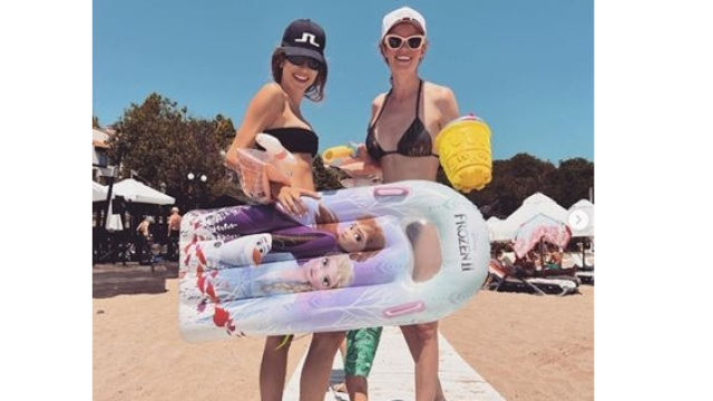 Не знаем какво точно сервират в телевизионните студиа напоследък но