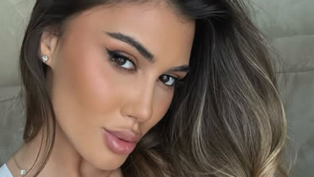 Йоана Илиева бившата половинка на Мартин Николов – Елвиса се