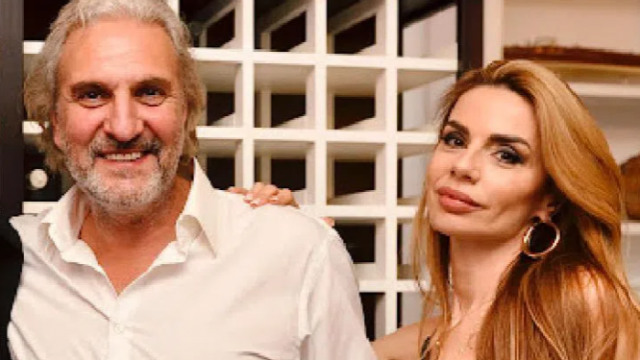 Oткакто Гала е в отпуск Юлиан Константинов я замества частично