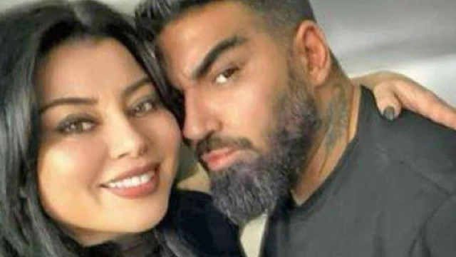 Обичам те С тези думи фолккралят посрещна гласовитата си сестра