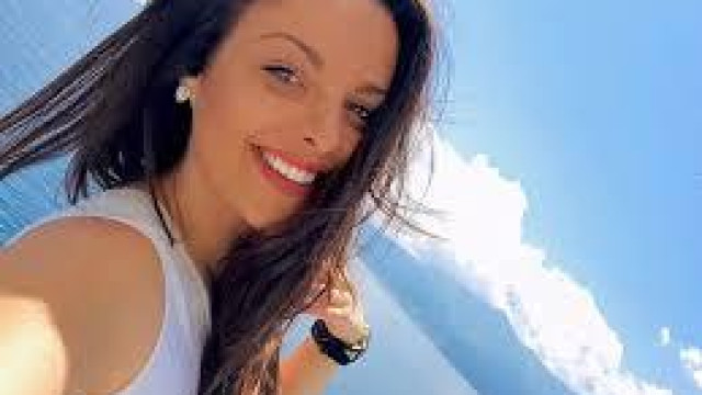 До истинска врата в полето но с прекрасен изглед към