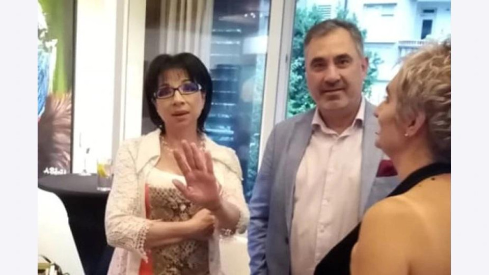 Цветанка Ризова на 60: Булка с бонус — свекърва, доведени деца и внуче! СНИМКИ