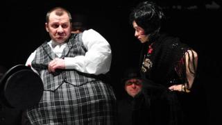 Гъмов спря алкохола, след като повърна пред деца в Кукления театър