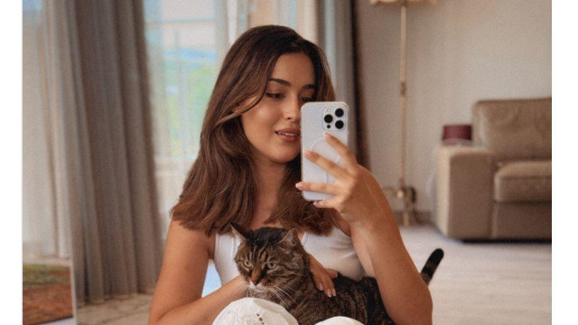 Дъщерята на Гала Мари още не е готова с