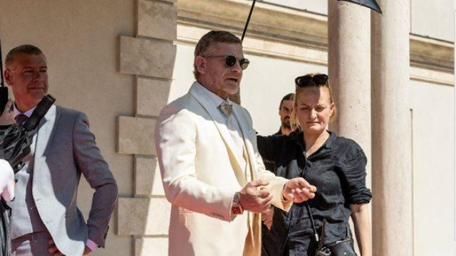 Търсят мутри които да охраняват Юлиан Вергов на морето научи