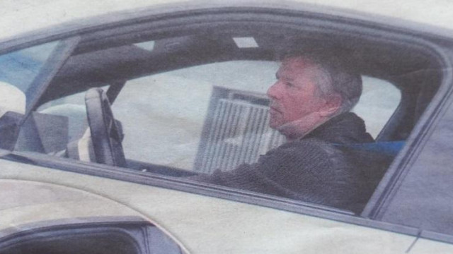 Звездата от Под прикритие Мариан Вълев кара електрическо возило
Актьорът Мариан