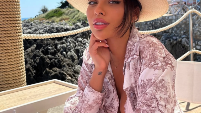 На Лазурния бряг в Монако отдъхва ергенката Айлин Бобева Красавицата