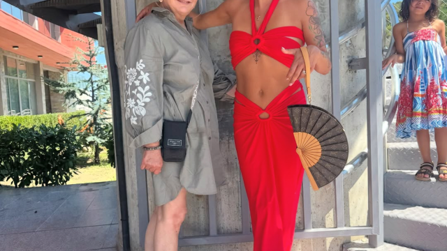 Деси Цонева отиде на море с майка си и щерка