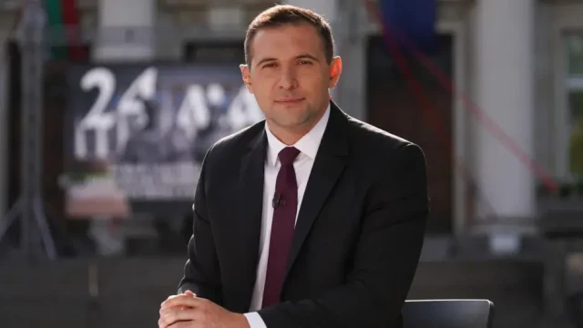 В Стокхолм се разходи журналистът Златимир Йочев жена му Марина