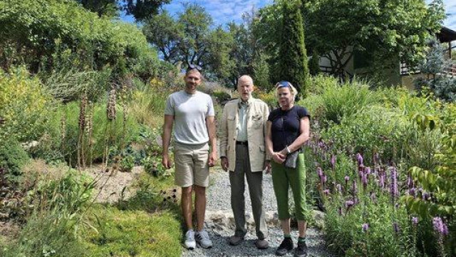 Пред Негово Величество цар Симеон II и Нейно Царско Височество