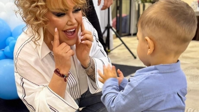 Бизнесдамата Ваня Червенкова стана кръстница на прекрасно момченце пише Телеграф От