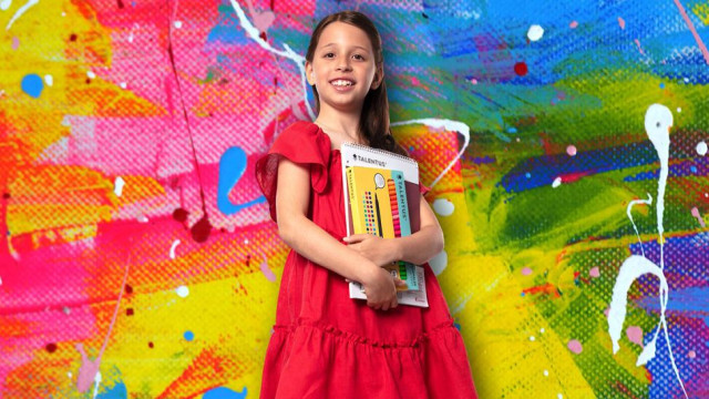 Чаровната Миа първородната внучка на футболната ни легенда Христо Стоичков