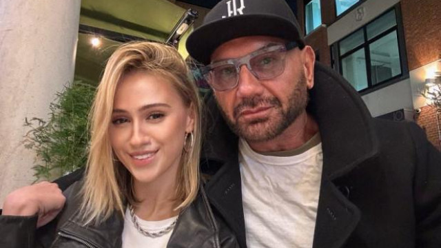 Мария Бакалова си качи сниймка с легендата на кеча и