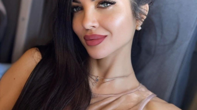 Фолкпевицата Райна мечтае за старомодна любов 43 годишната изпълнителка вече се