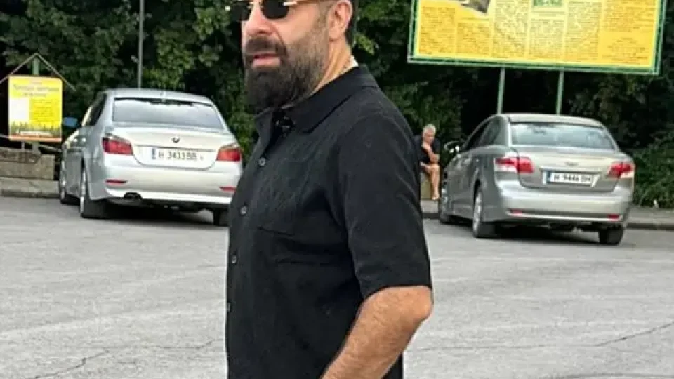 Тони Стораро не  лети със самолет,  страда от аерофобия