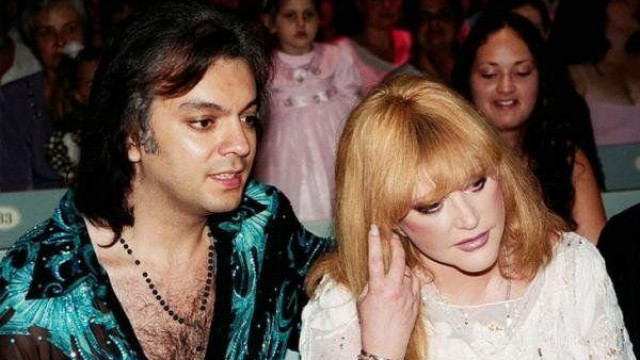 Звездата на съветската и руската естрада Алла Пугачова за пръв