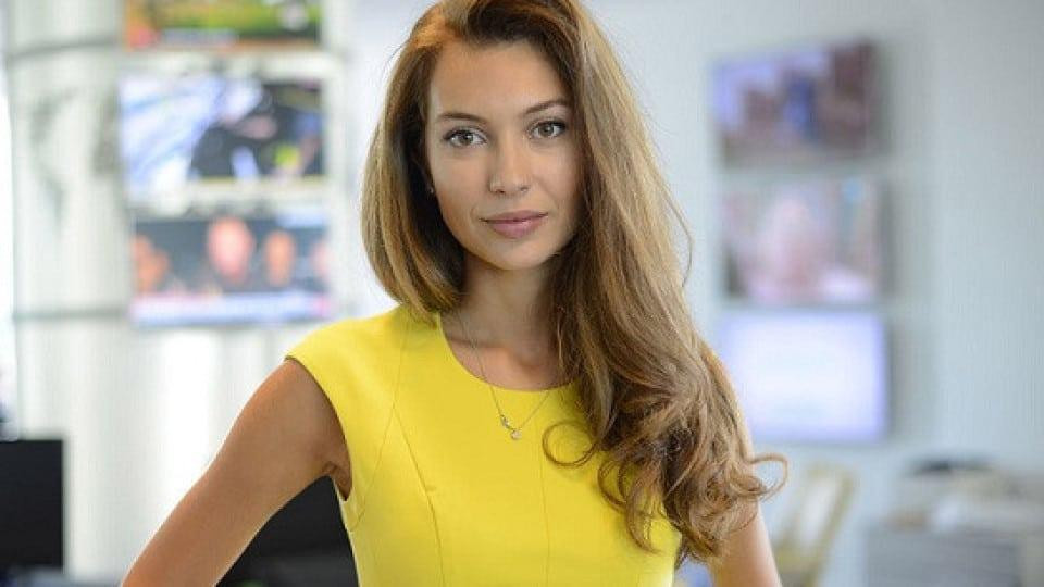 Къде изчезнаха  гърдите на  Никол Станкулова? (СНИМКИ)