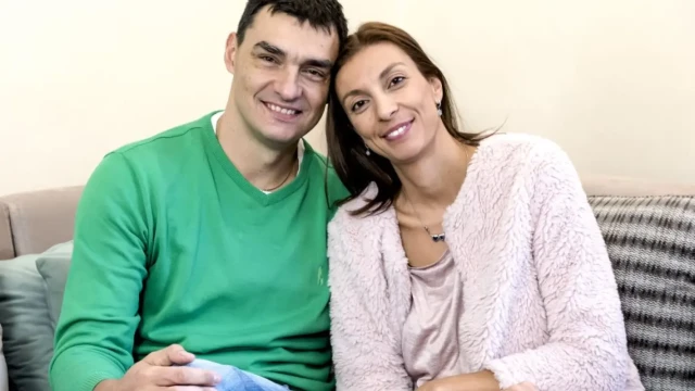 Владо Николов три пъти пада на коляно пред Мая