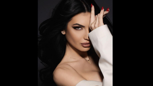 Докато някои родни знаменитости сядат зад волана след употреба на