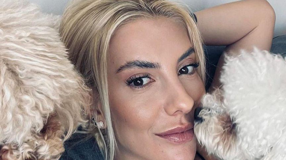 Маги Томова си отряза косата