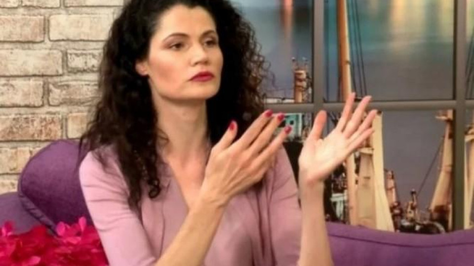 Ирина Папазова е дипломирана краварка Ирина Папазова е дипломирана краварка