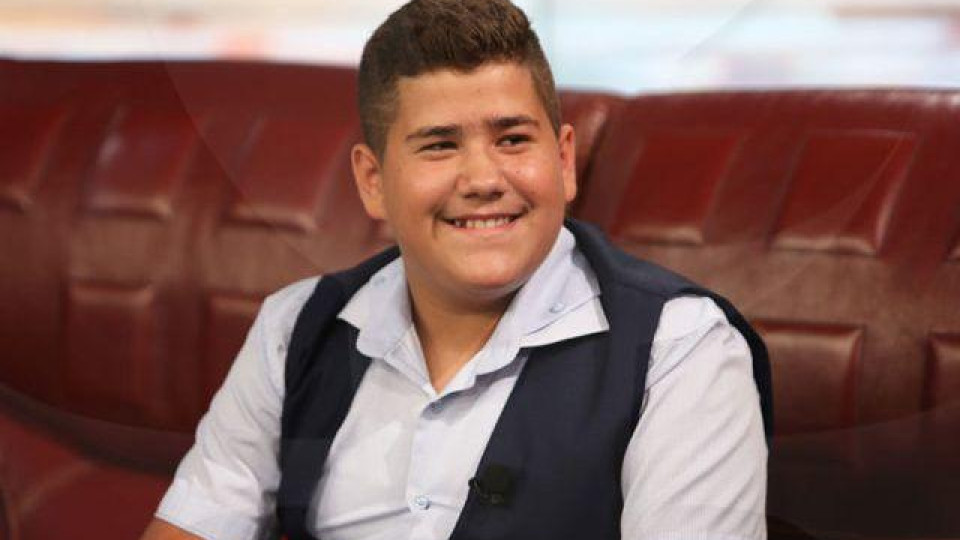 Звезда на Слави Трифонов ЧАКА БЕБЕ! (Снимка)